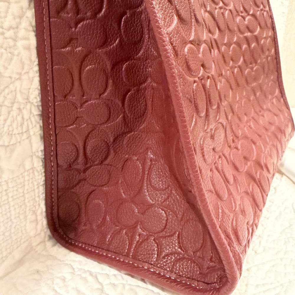 Coach Embossed Signature Field Tote - Large - Picture 9 of 13